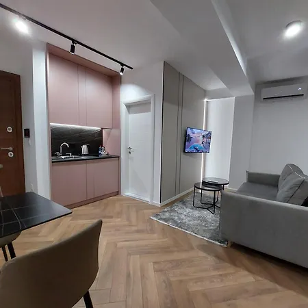 Executive Suites By Modern Living Skopje Exterior photo