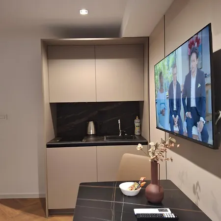 Executive Suites By Modern Living Skopje Exterior photo