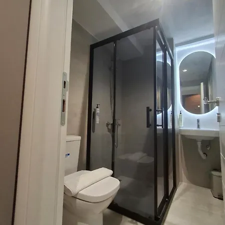 Executive Suites By Modern Living Skopje Exterior photo