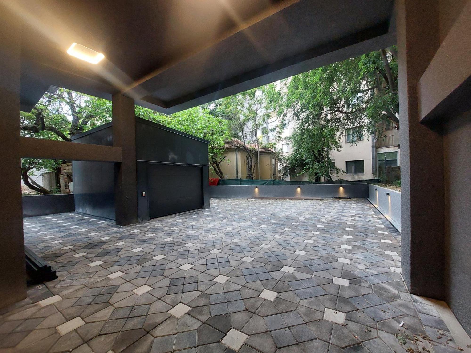 Executive By Modern Living Apartment *