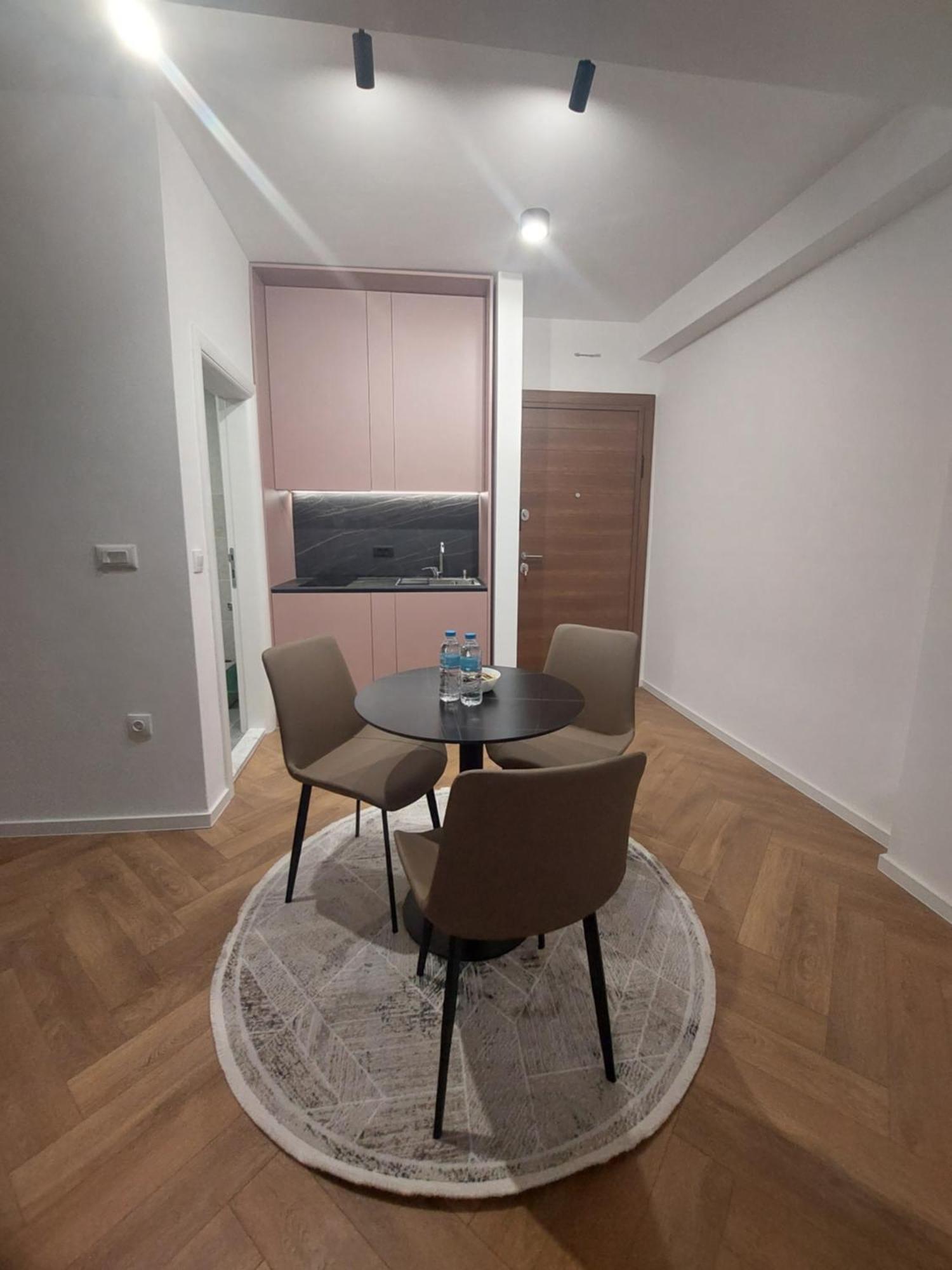 Executive By Modern Living Apartment *