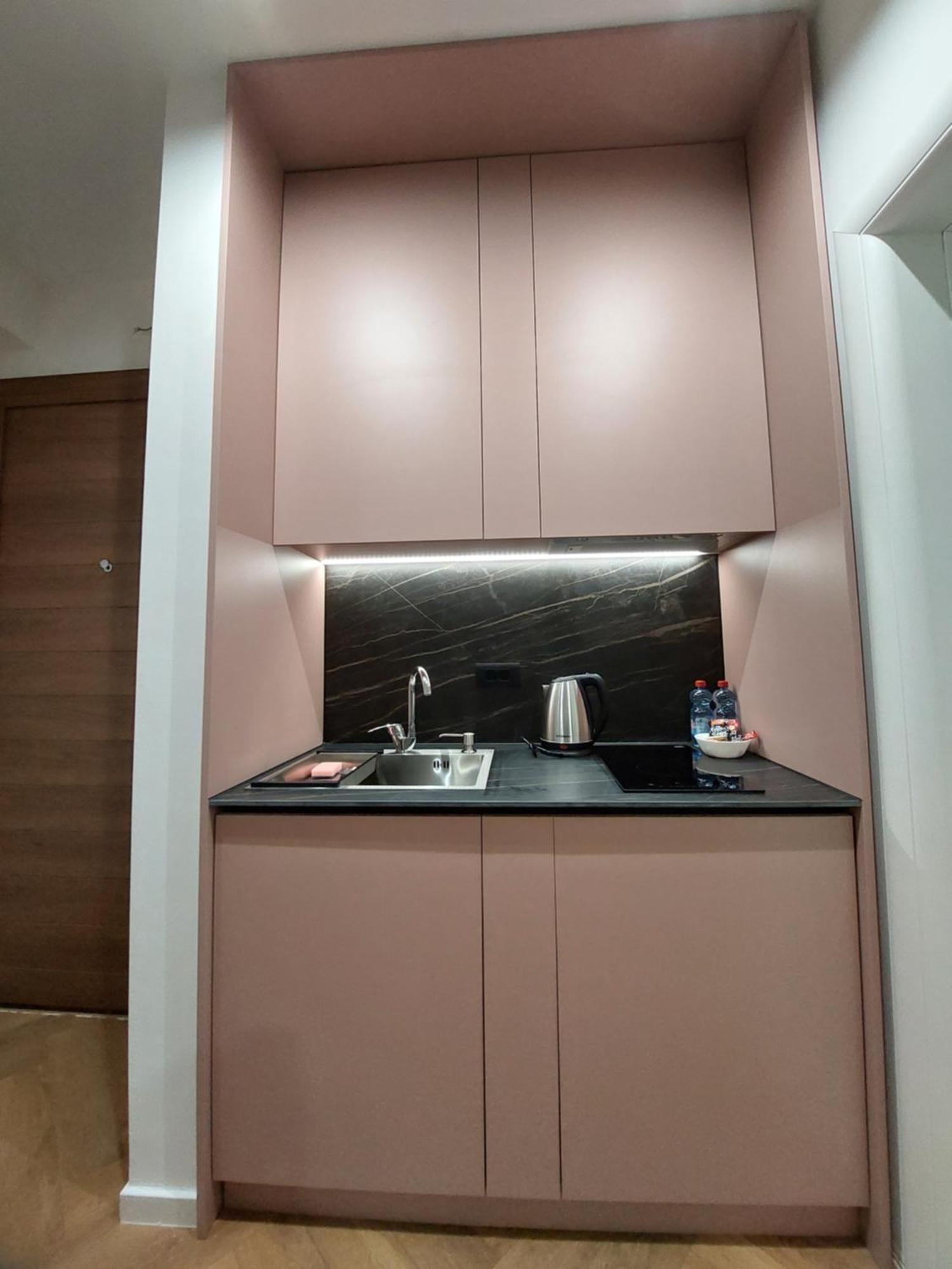 Apartment Executive By Modern Living *