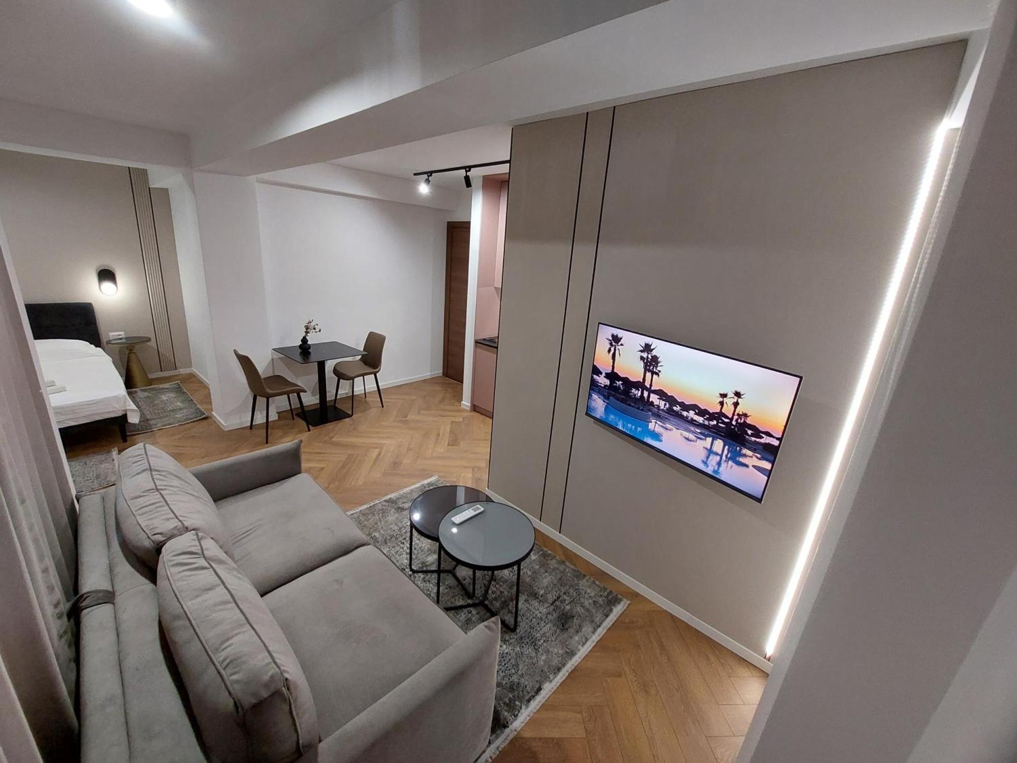 Executive By Modern Living Apartment *