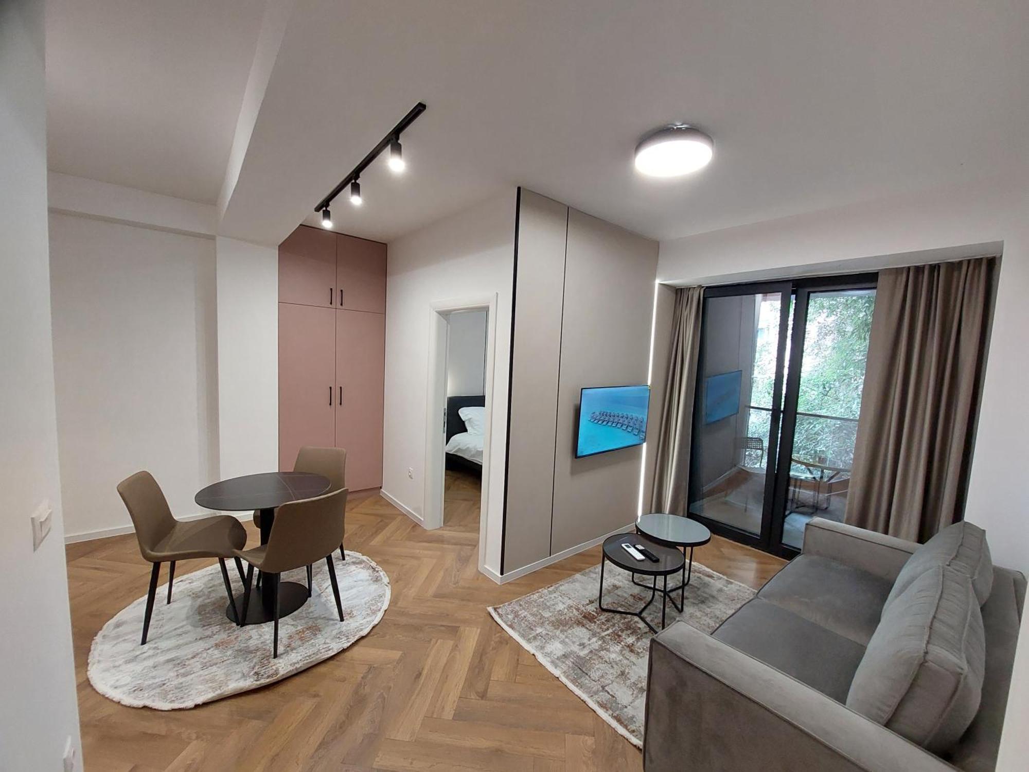 Executive By Modern Living *
